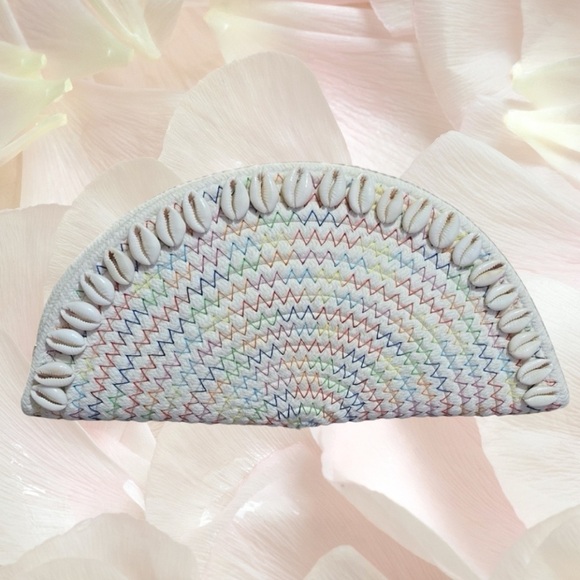 Cowrie Shell Woven Rainbow Zig Zag Bali inspired Clutch - Picture 1 of 5